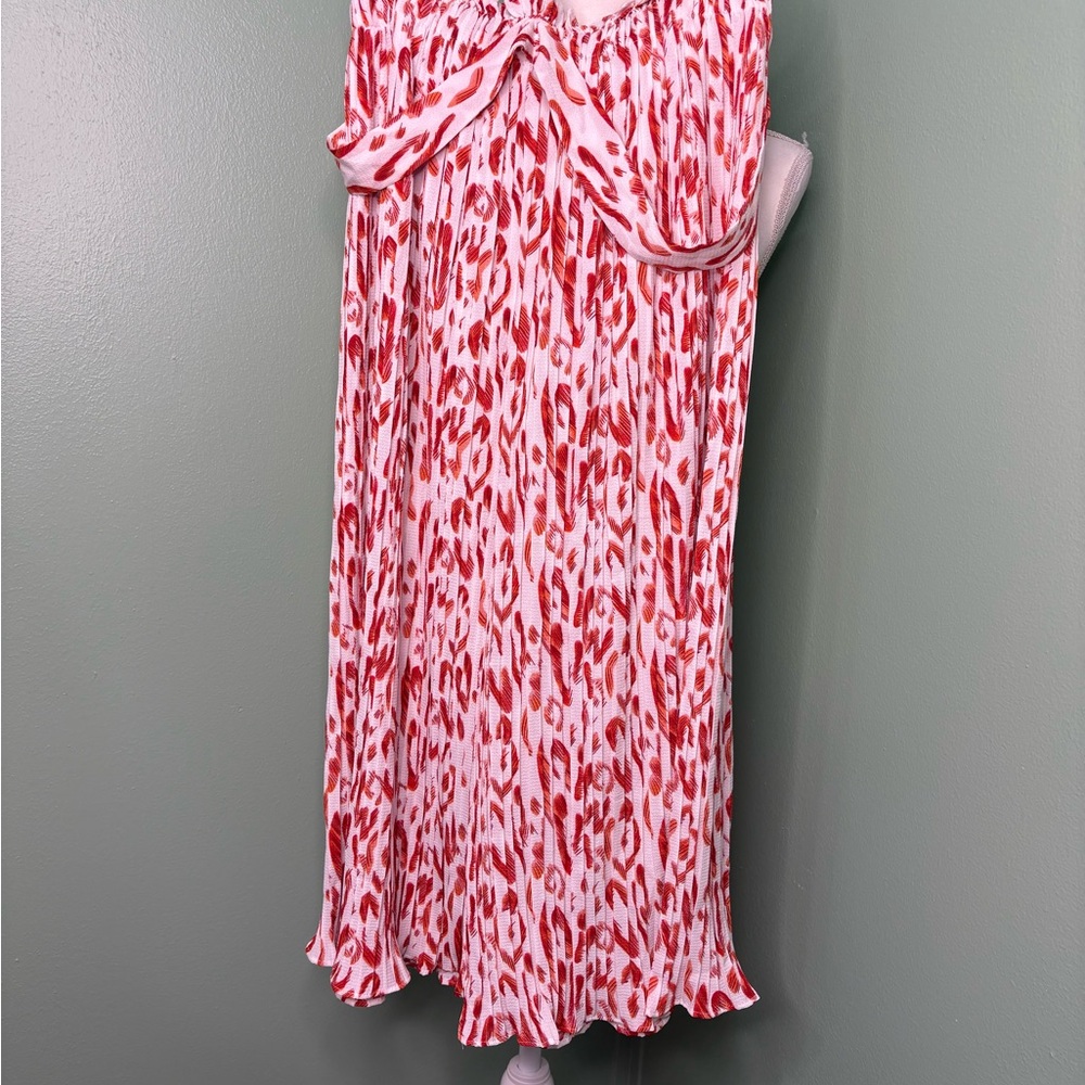 Stylish Red and White Patterned Pant - Picture 2 of 8